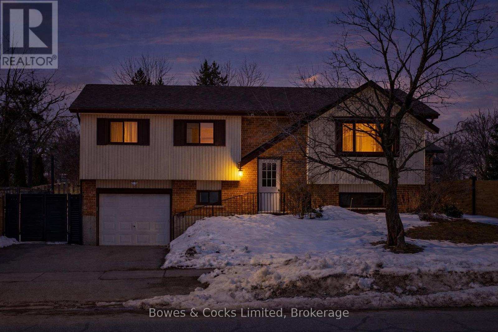 2233 DENURE DRIVE, Peterborough, Ontario