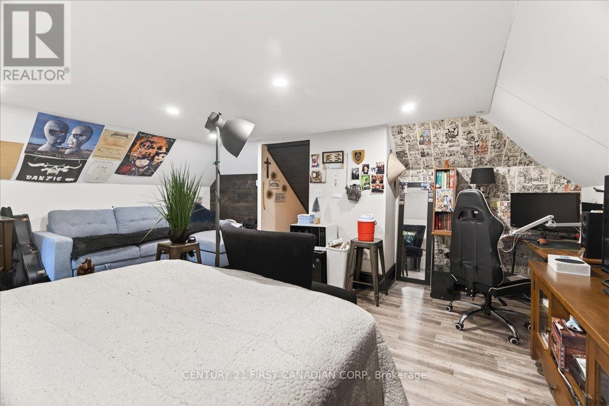 18 Colborne Street, Strathroy-Caradoc, Ontario  N7G 2L9 - Photo 38 - X12913456