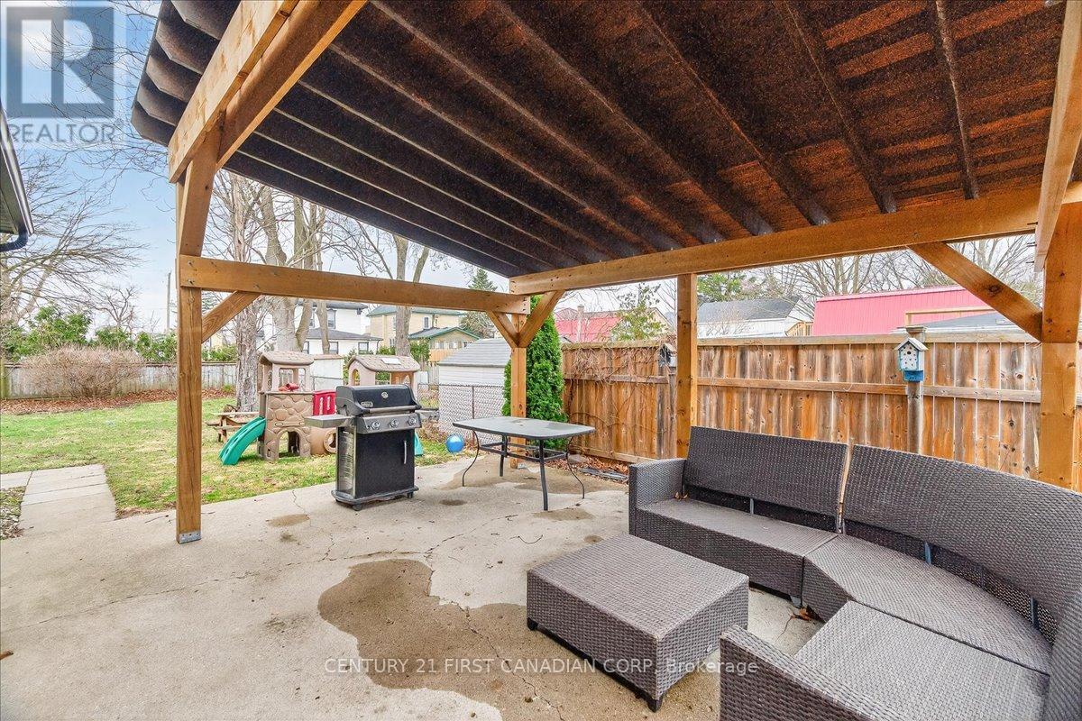 18 Colborne Street, Strathroy-Caradoc, Ontario  N7G 2L9 - Photo 39 - X12913456