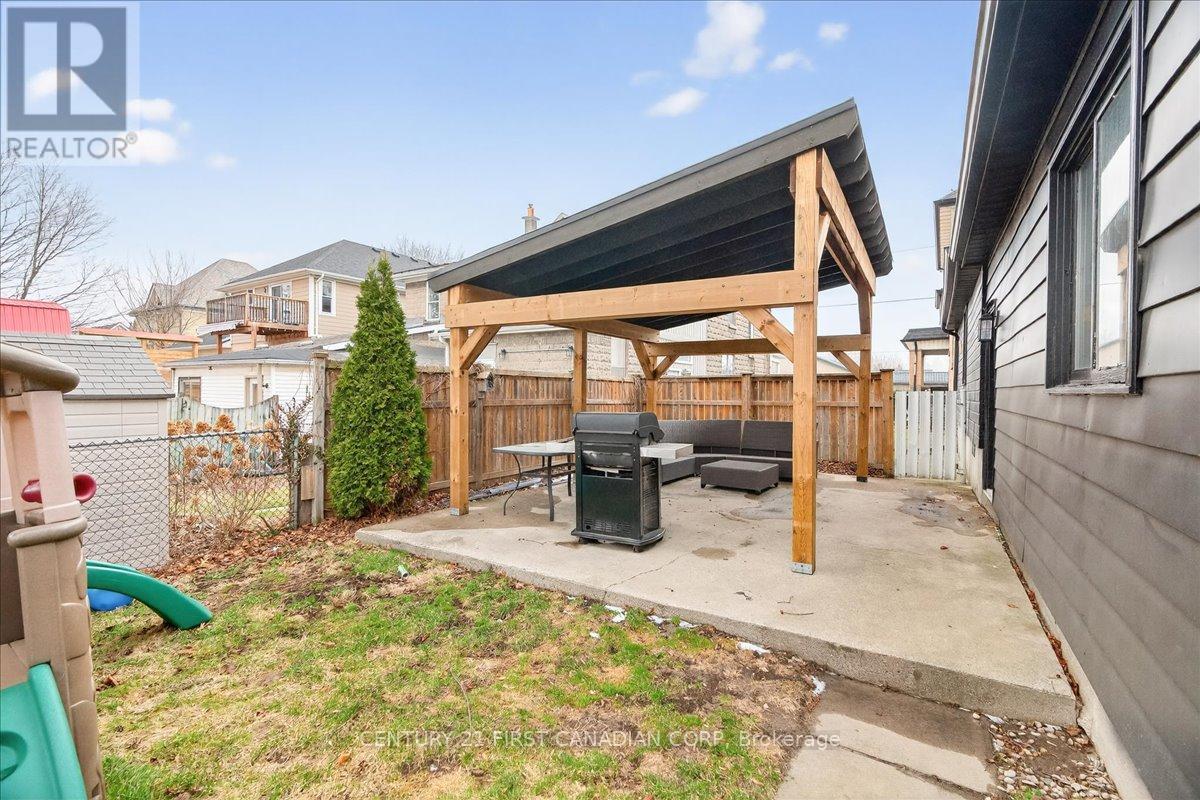 18 Colborne Street, Strathroy-Caradoc, Ontario  N7G 2L9 - Photo 40 - X12913456