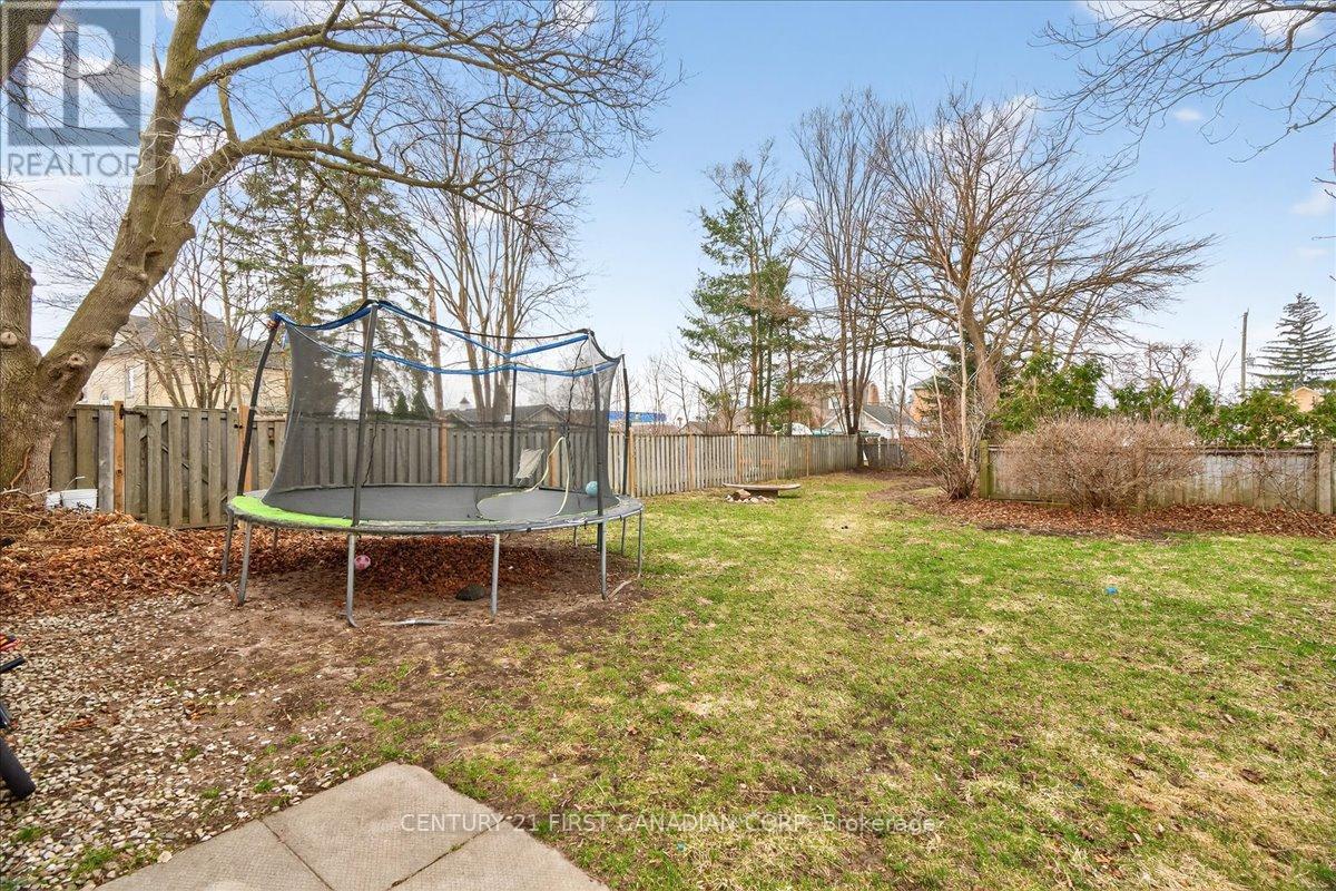 18 Colborne Street, Strathroy-Caradoc, Ontario  N7G 2L9 - Photo 41 - X12913456