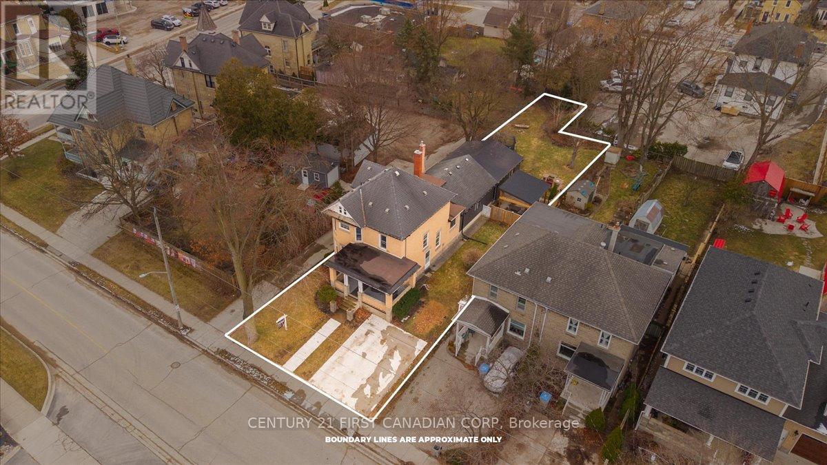 18 Colborne Street, Strathroy-Caradoc, Ontario  N7G 2L9 - Photo 5 - X12913456