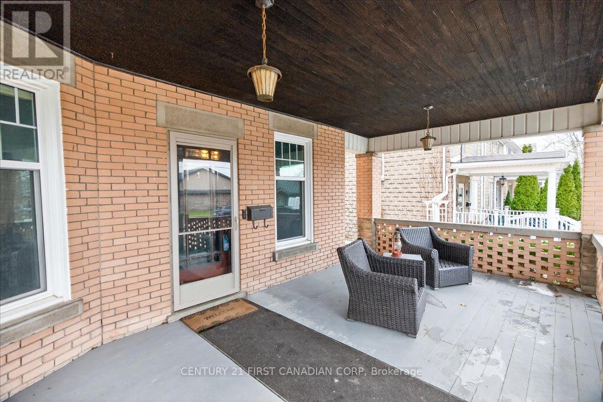 18 Colborne Street, Strathroy-Caradoc, Ontario  N7G 2L9 - Photo 8 - X12913456