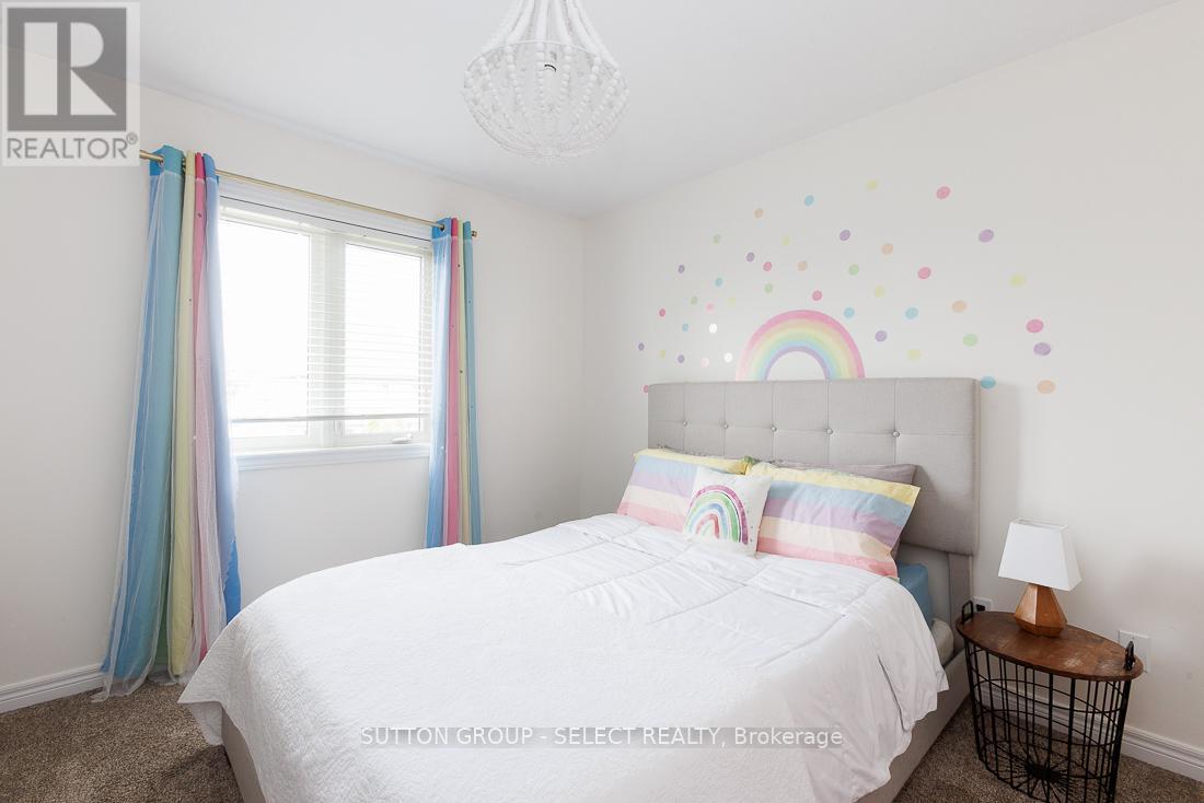 382 Plane Tree Drive, London North, Ontario  N6G 5J4 - Photo 27 - X12913522