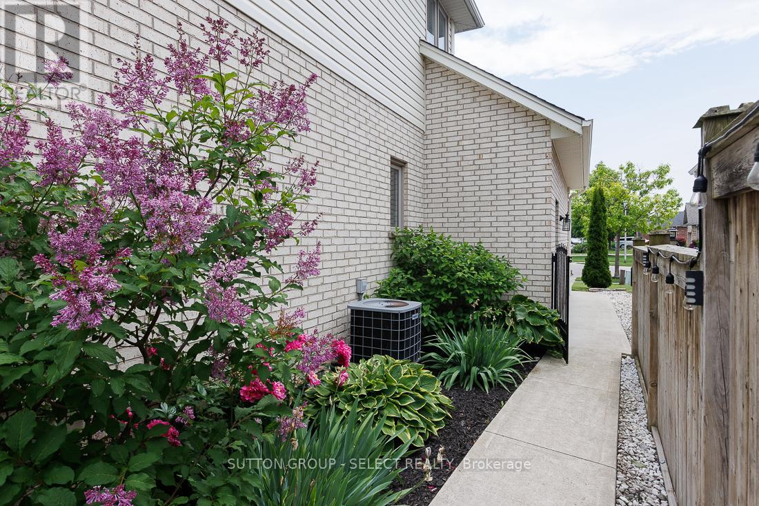 382 Plane Tree Drive, London North, Ontario  N6G 5J4 - Photo 50 - X12913522