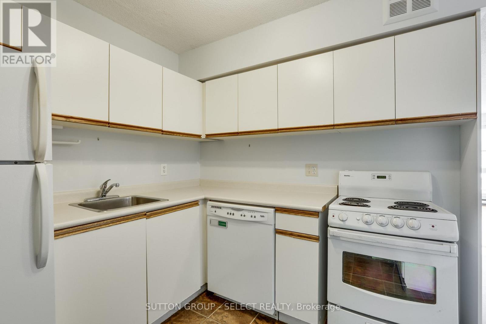 315 - 15 Jacksway Crescent, London North, Ontario  N5X 3T8 - Photo 9 - X12913524