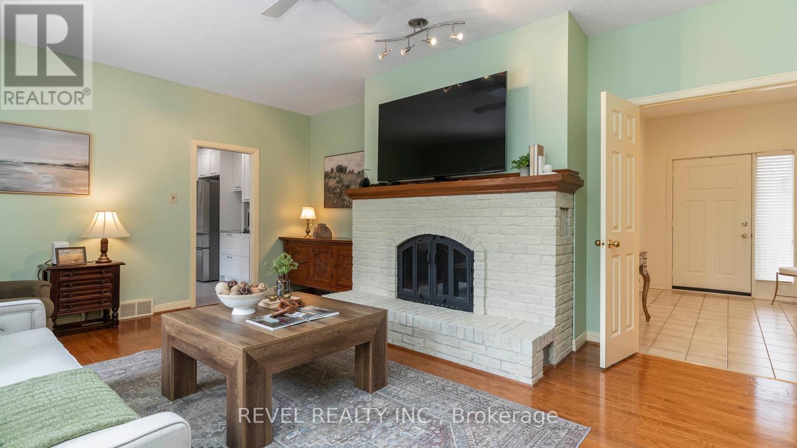 11 Tallwood Circle, London North, Ontario  N5X 2S1 - Photo 12 - X12913544