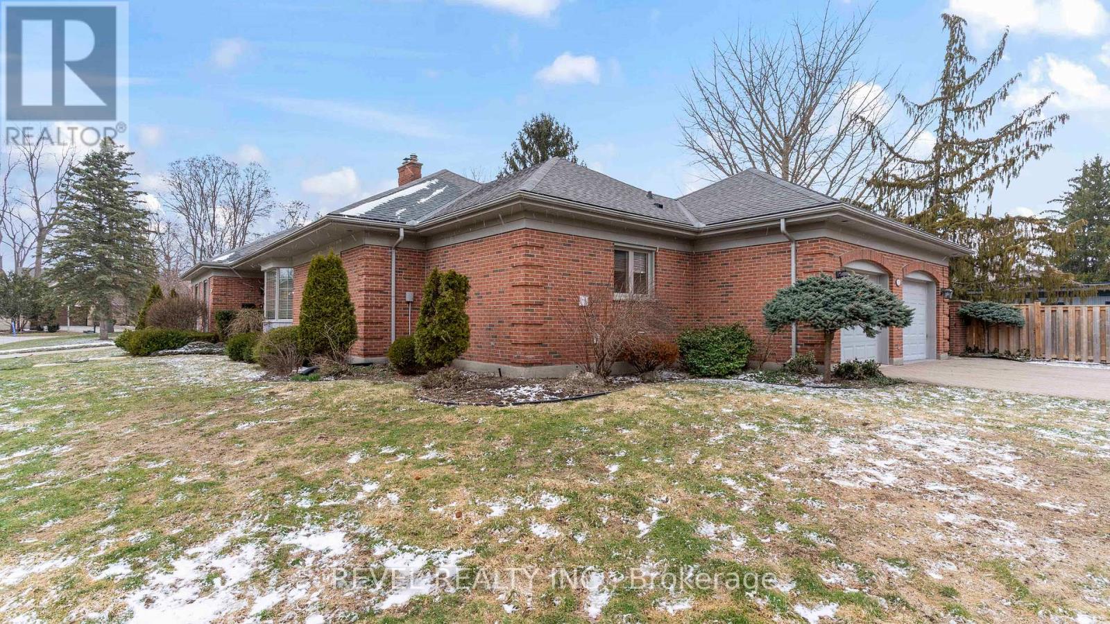 11 Tallwood Circle, London North, Ontario  N5X 2S1 - Photo 2 - X12913544