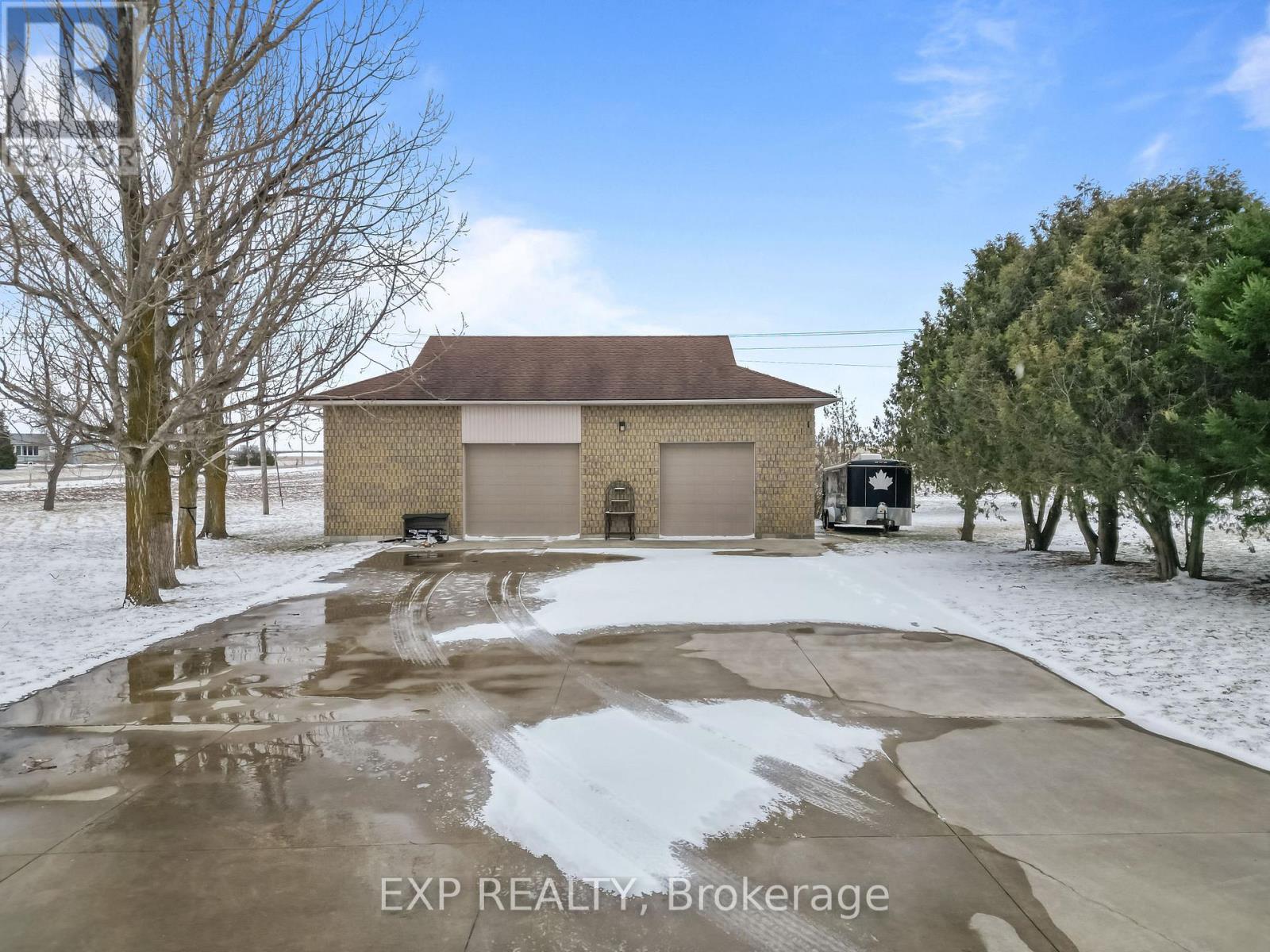 29830 Centre Road, Adelaide Metcalfe, Ontario  N7G 3H7 - Photo 3 - X12913632