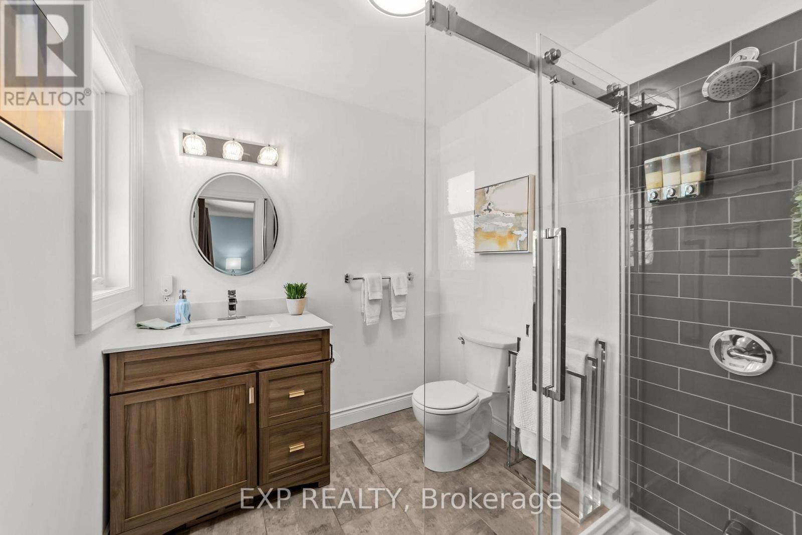 29830 Centre Road, Adelaide Metcalfe, Ontario  N7G 3H7 - Photo 36 - X12913632