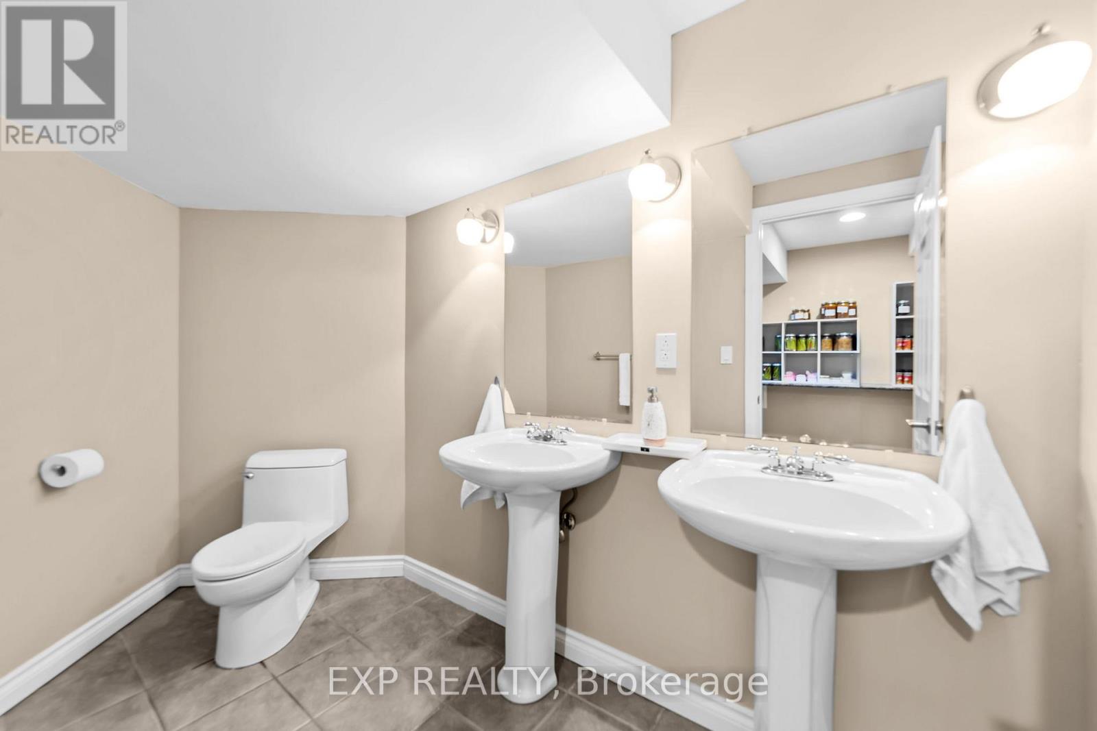 29830 Centre Road, Adelaide Metcalfe, Ontario  N7G 3H7 - Photo 47 - X12913632