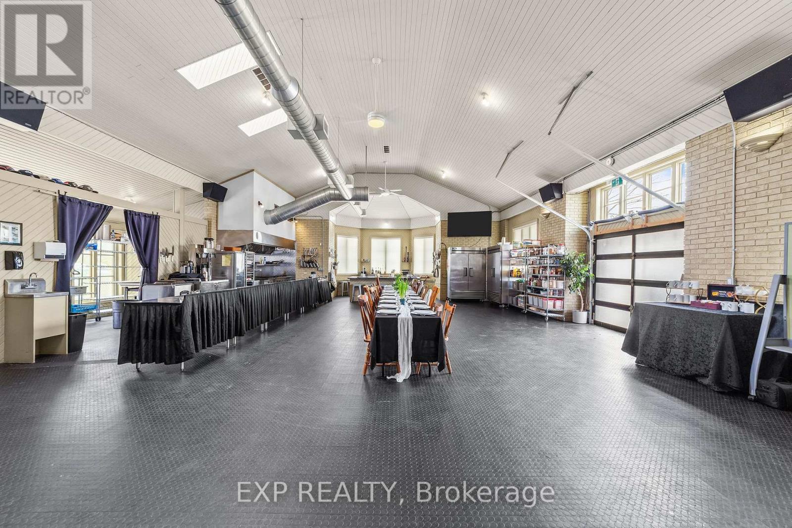 29830 Centre Road, Adelaide Metcalfe, Ontario  N7G 3H7 - Photo 6 - X12913632