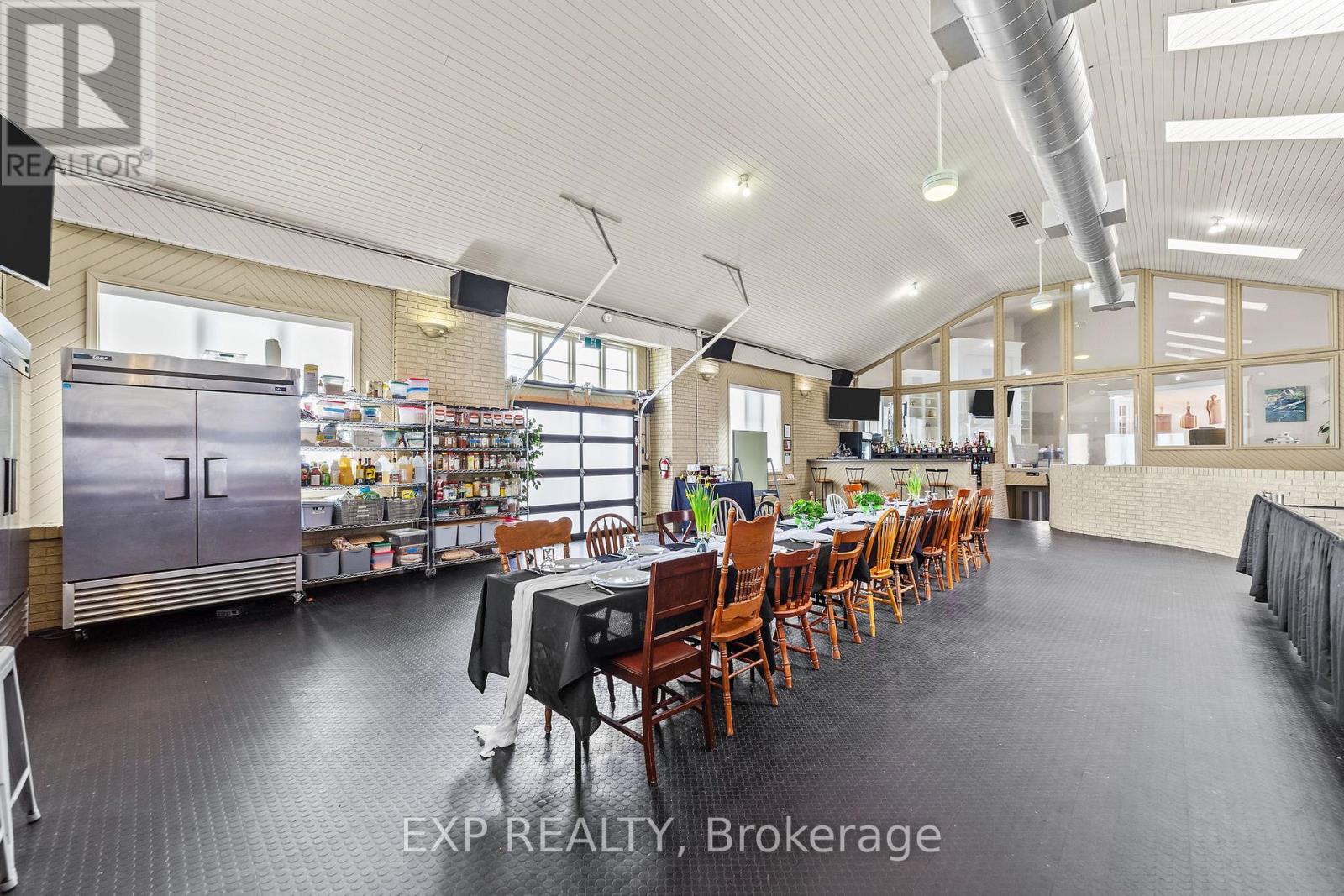 29830 Centre Road, Adelaide Metcalfe, Ontario  N7G 3H7 - Photo 8 - X12913632