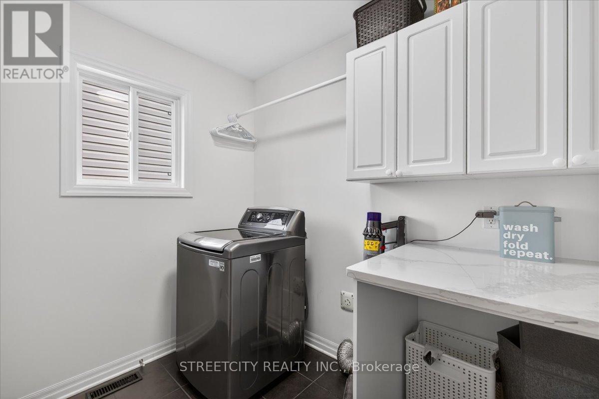 3225 Pomeroy Lane, London South, Ontario  N6P 1W3 - Photo 35 - X12913658