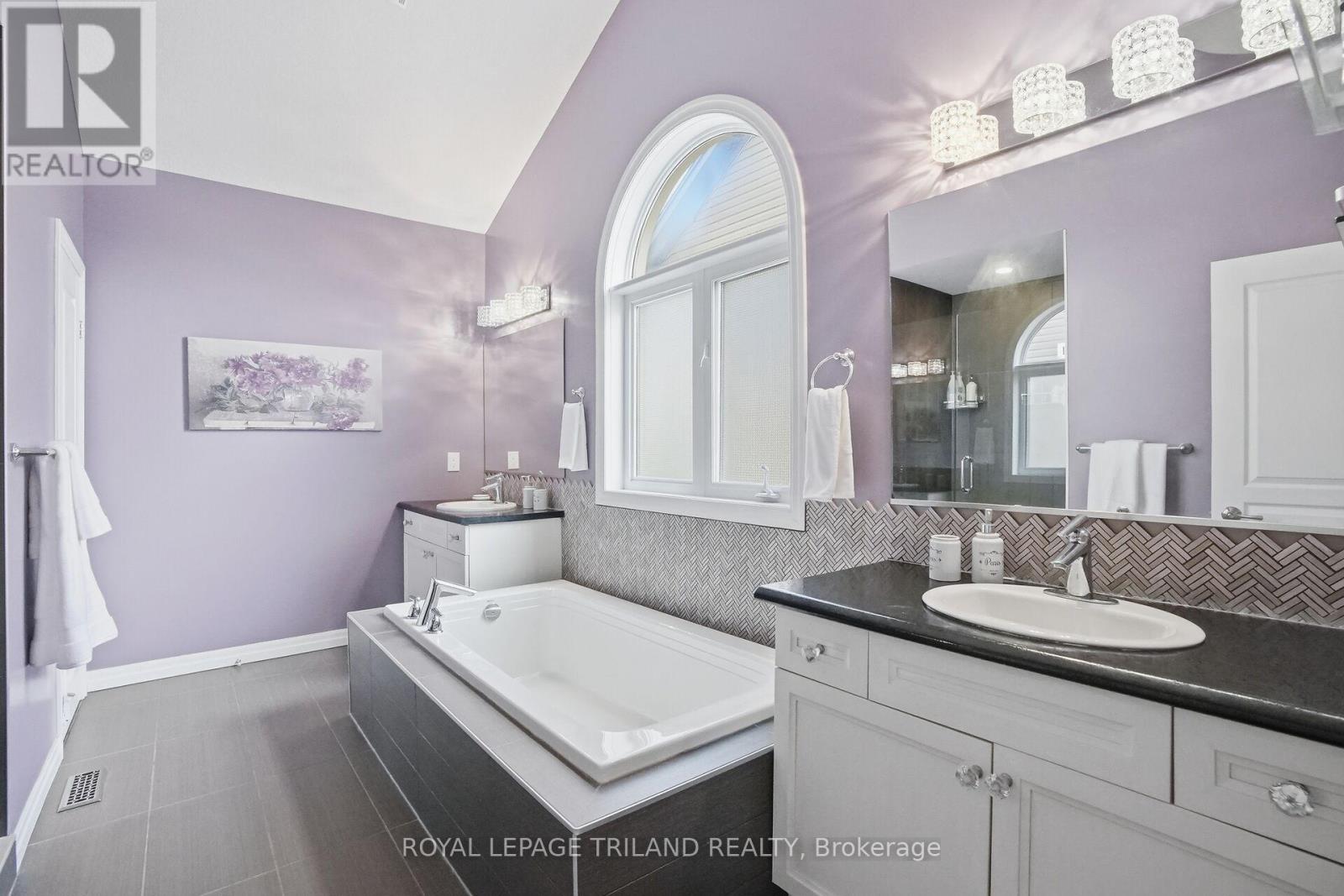 219 Union Avenue, Middlesex Centre, Ontario  N0L 1R0 - Photo 13 - X12913694