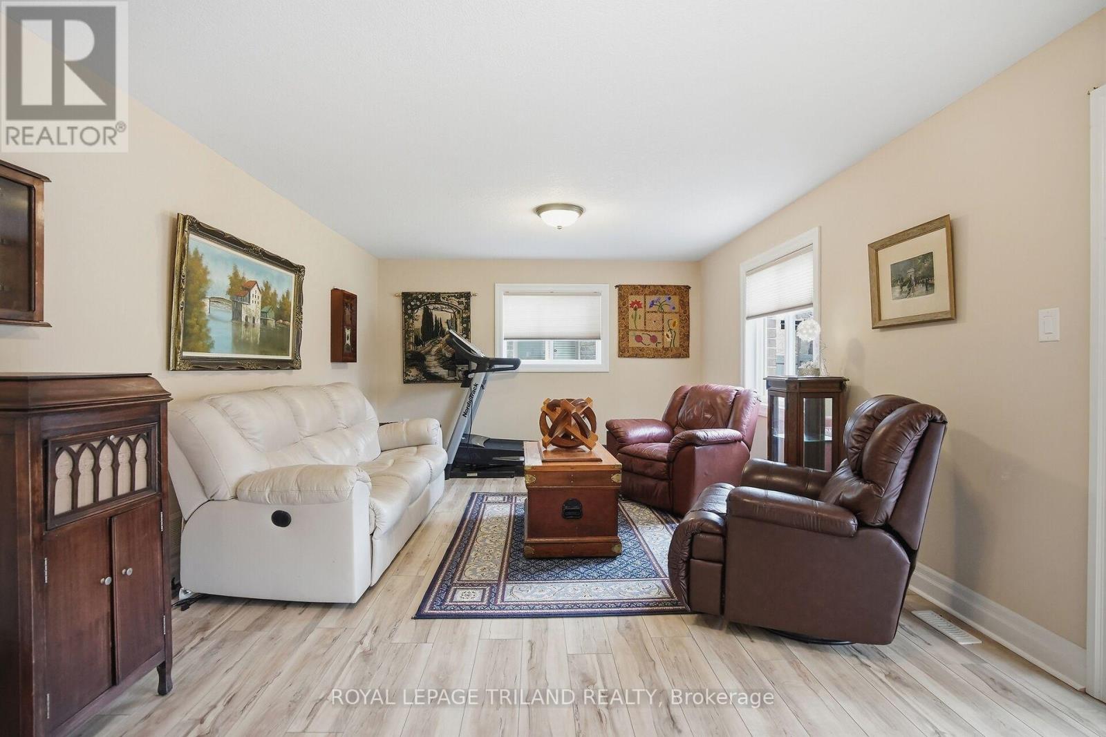 Photo 21 of 36 for 219 Union Avenue