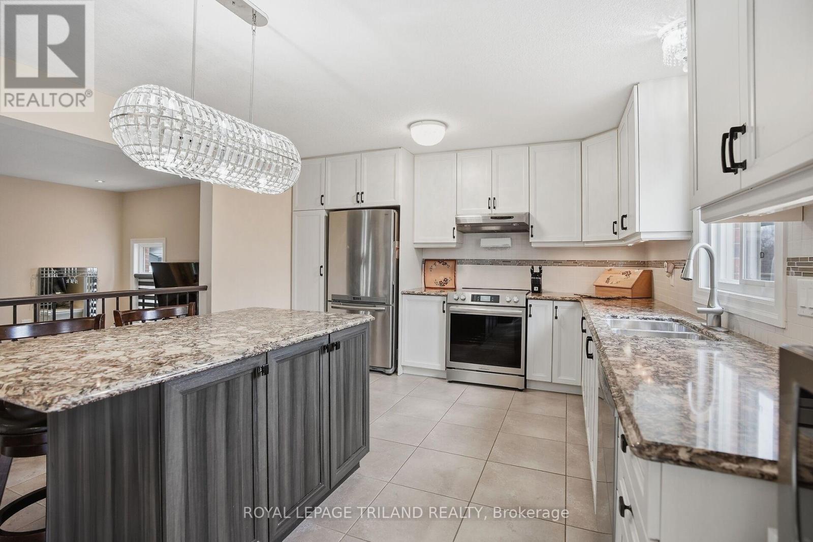 219 Union Avenue, Middlesex Centre, Ontario  N0L 1R0 - Photo 8 - X12913694