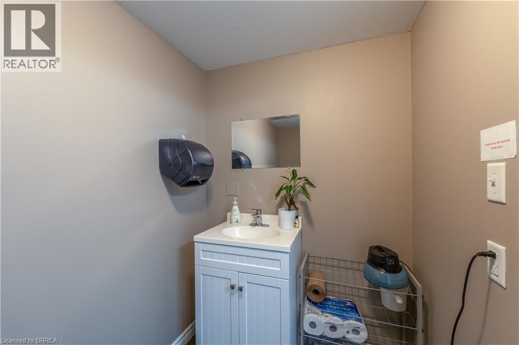 340 Henry Street Unit# 15, Lwr, Brantford, Ontario  N3S 7V9 - Photo 18 - 40813036