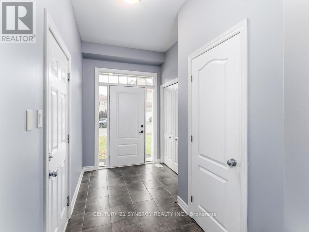 634 Moorpark Avenue, Ottawa, Ontario  K2M 0H8 - Photo 4 - X12913588