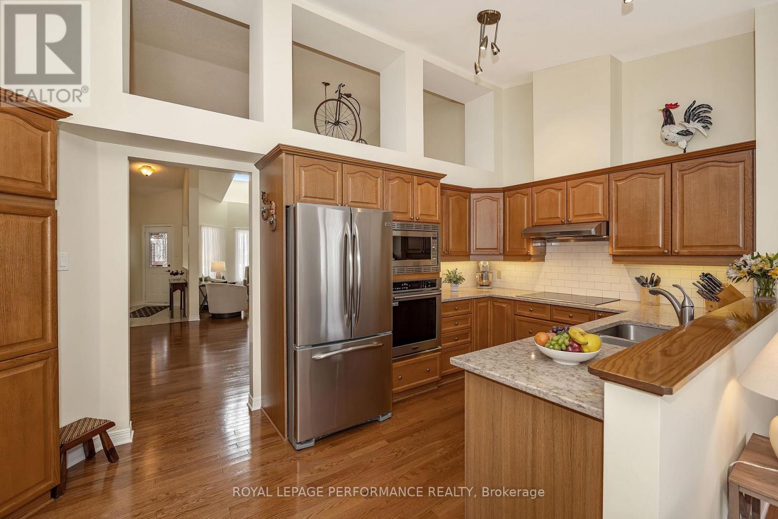 49 Peregrine Crescent, Ottawa, Ontario  K2M 2T2 - Photo 11 - X12913598