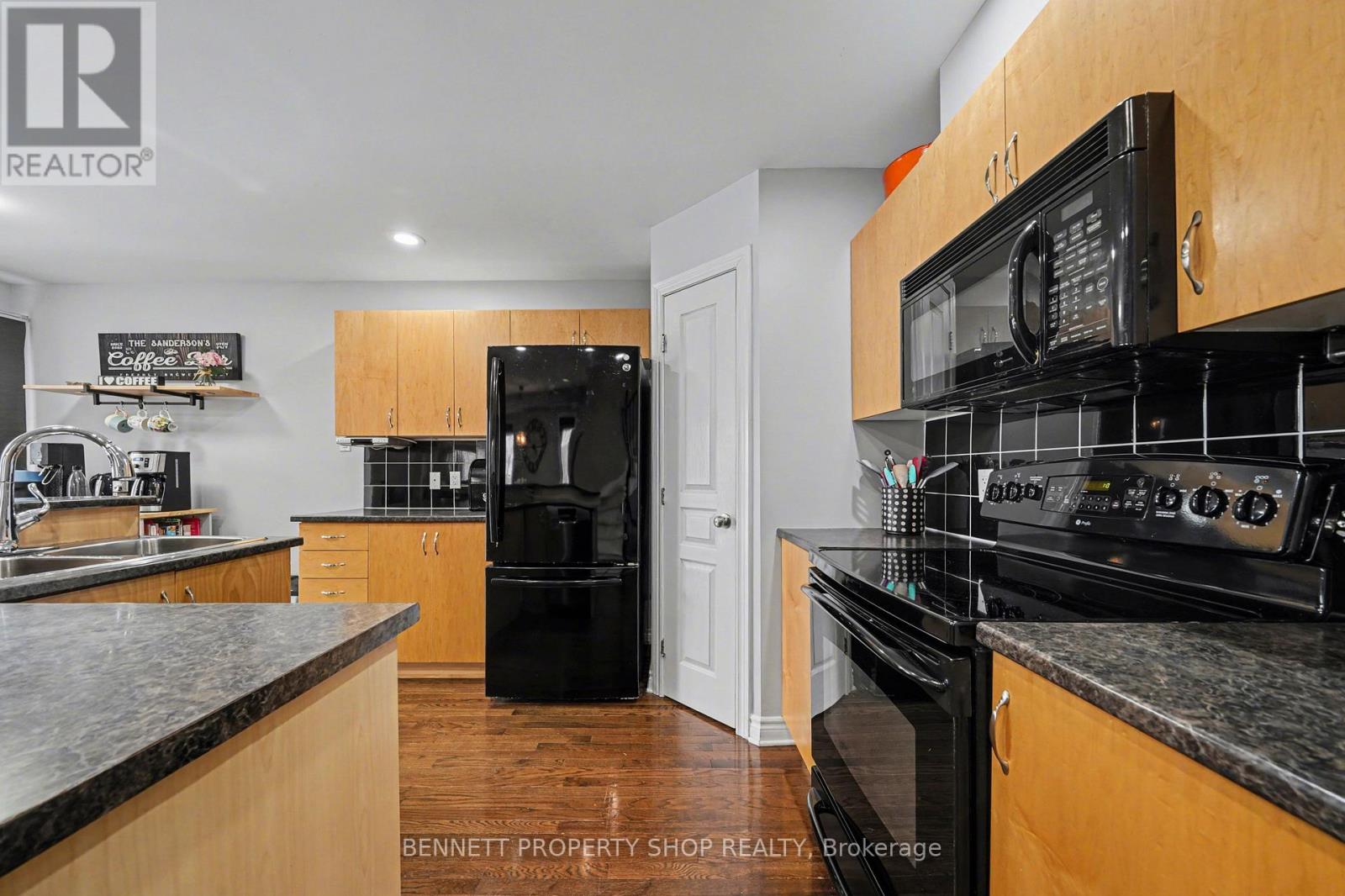 366 Grey Seal Circle, Ottawa, Ontario  K1V 2H5 - Photo 7 - X12913660