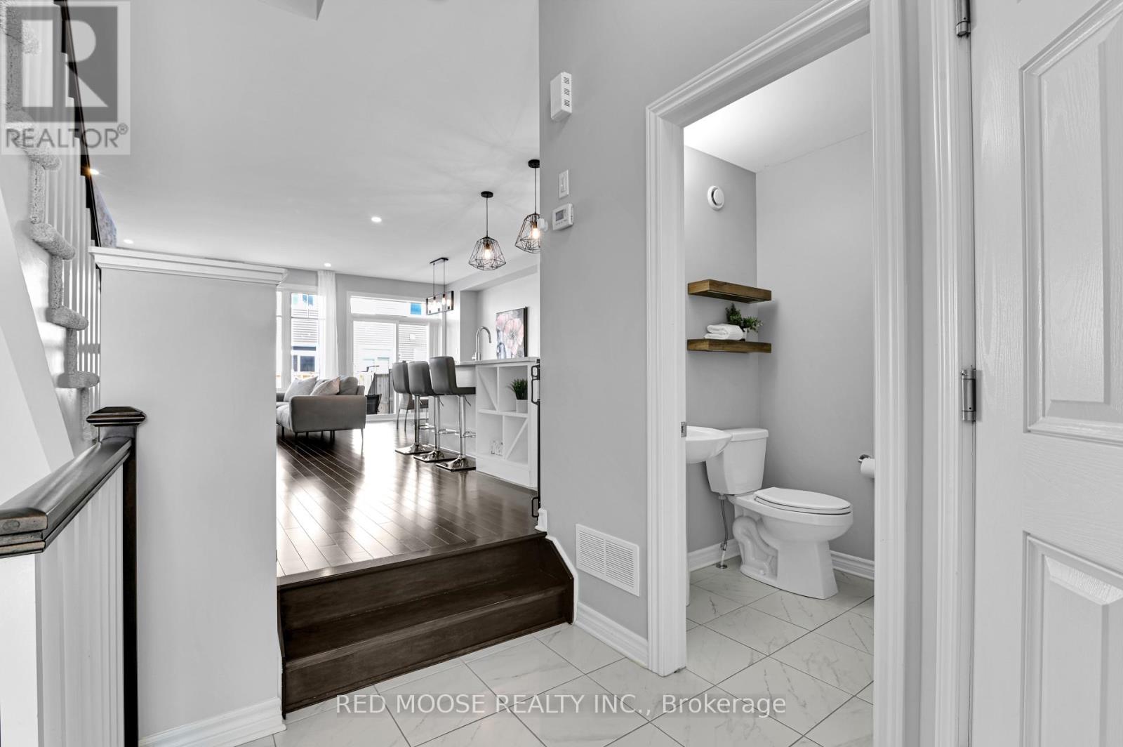 730 Sora Way, Ottawa, Ontario  K1T 0R3 - Photo 4 - X12913706