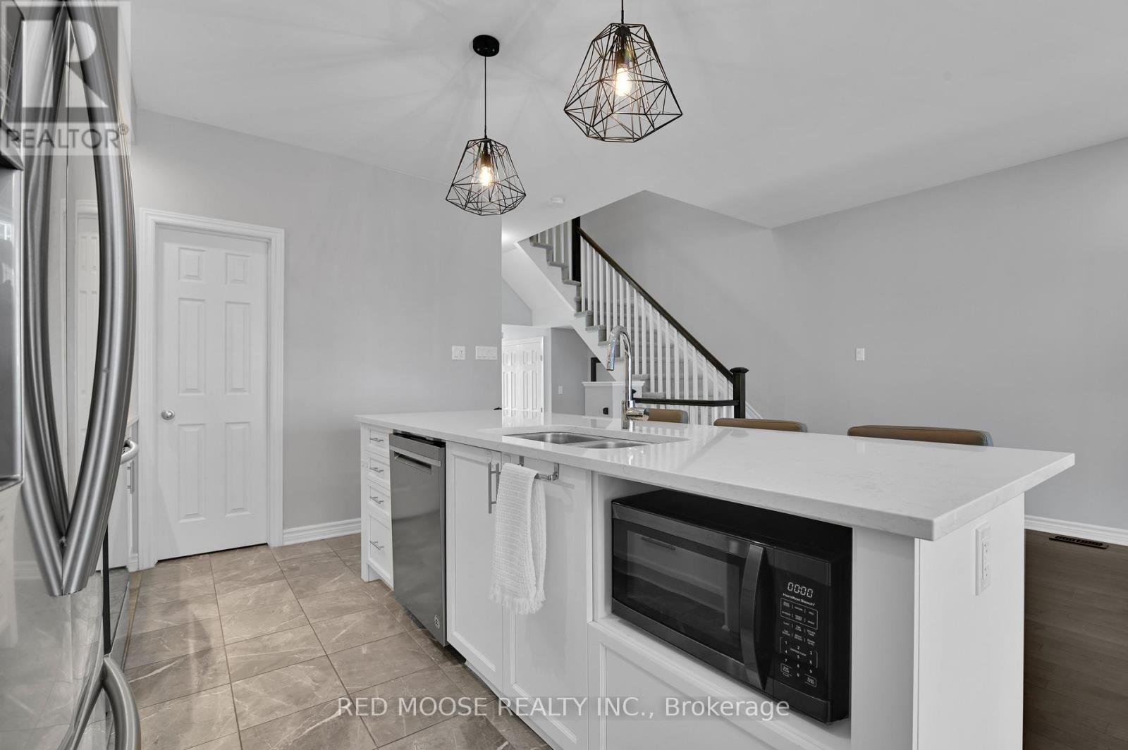 730 Sora Way, Ottawa, Ontario  K1T 0R3 - Photo 9 - X12913706