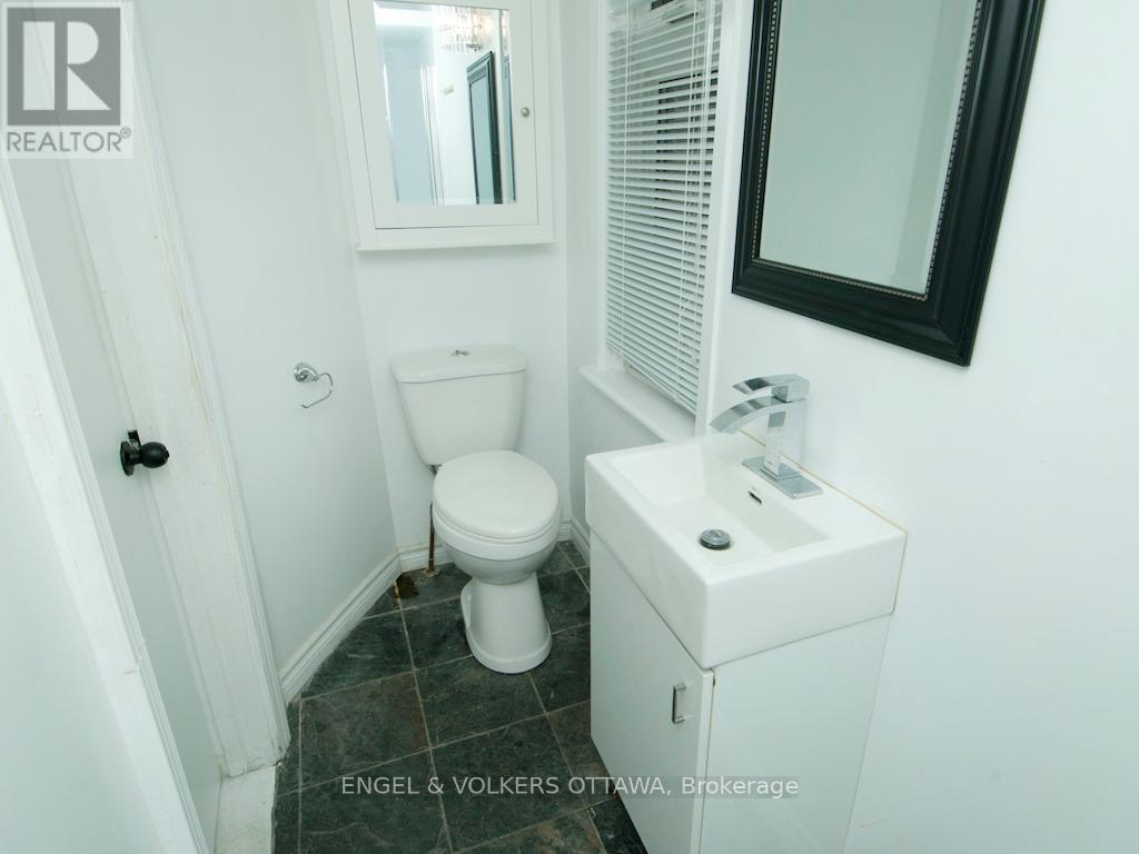 1 - 96 Waverley Street, Ottawa, Ontario  K2P 0V2 - Photo 15 - X12913720