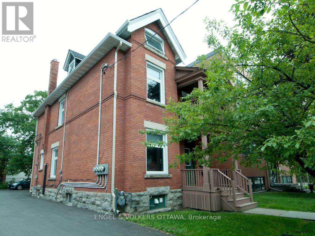 1 - 96 Waverley Street, Ottawa, Ontario  K2P 0V2 - Photo 4 - X12913720