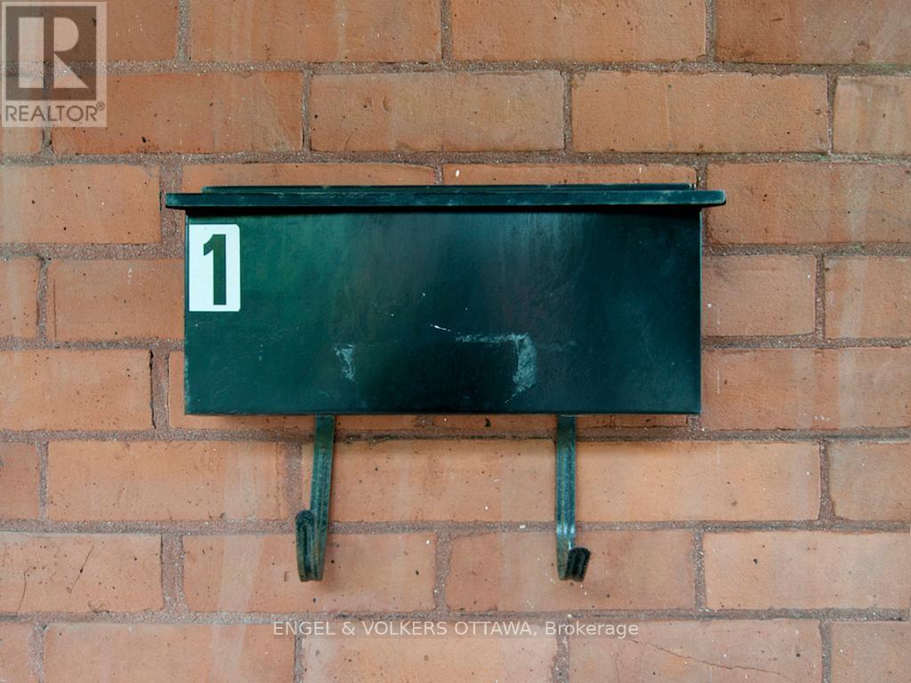 1 - 96 Waverley Street, Ottawa, Ontario  K2P 0V2 - Photo 7 - X12913720