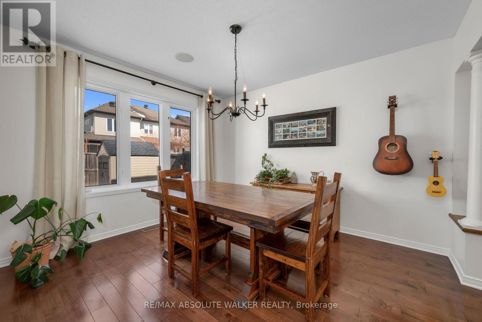 135 Arrowwood Drive, Ottawa, Ontario  K2S 2G3 - Photo 10 - X12913730