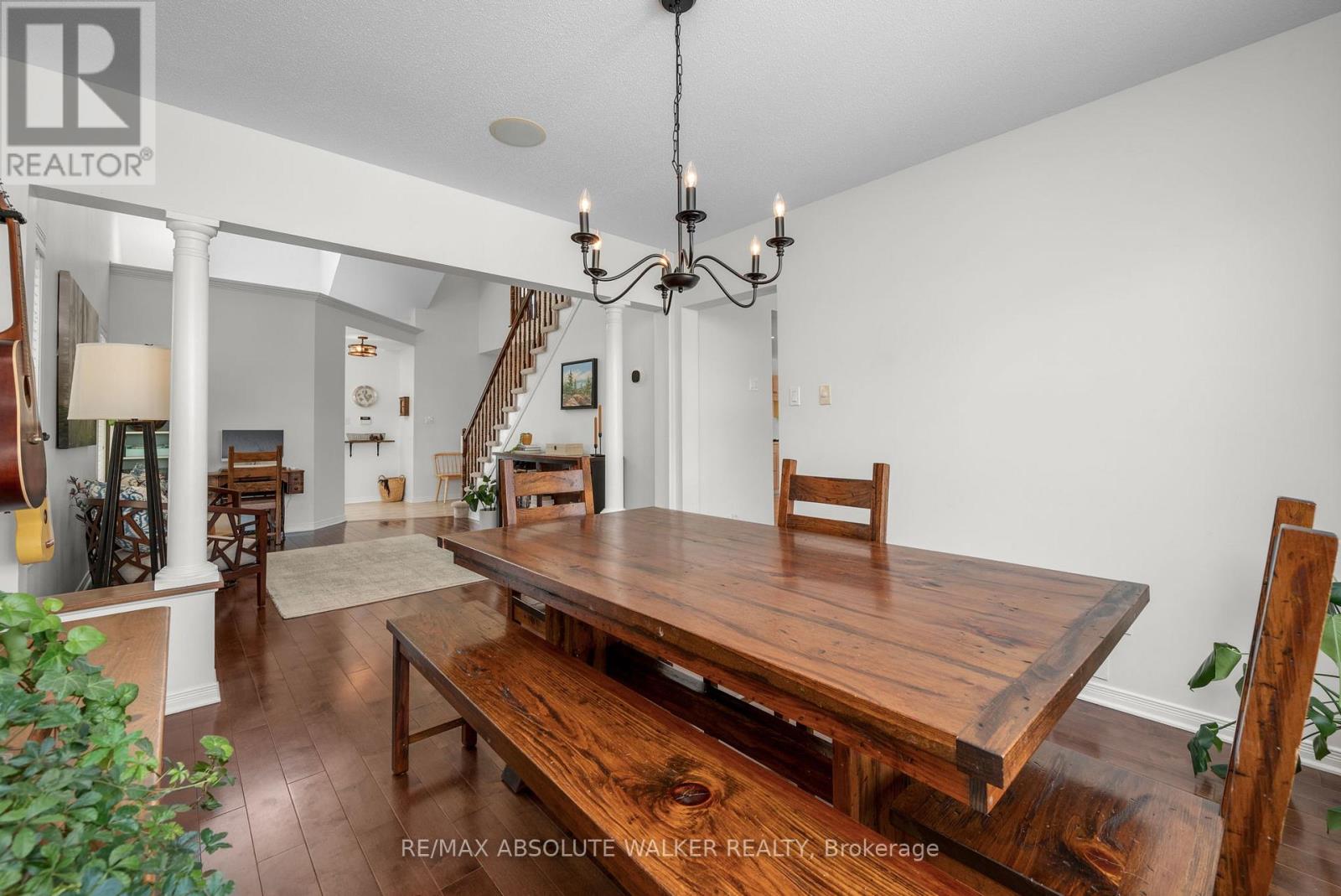 135 Arrowwood Drive, Ottawa, Ontario  K2S 2G3 - Photo 11 - X12913730