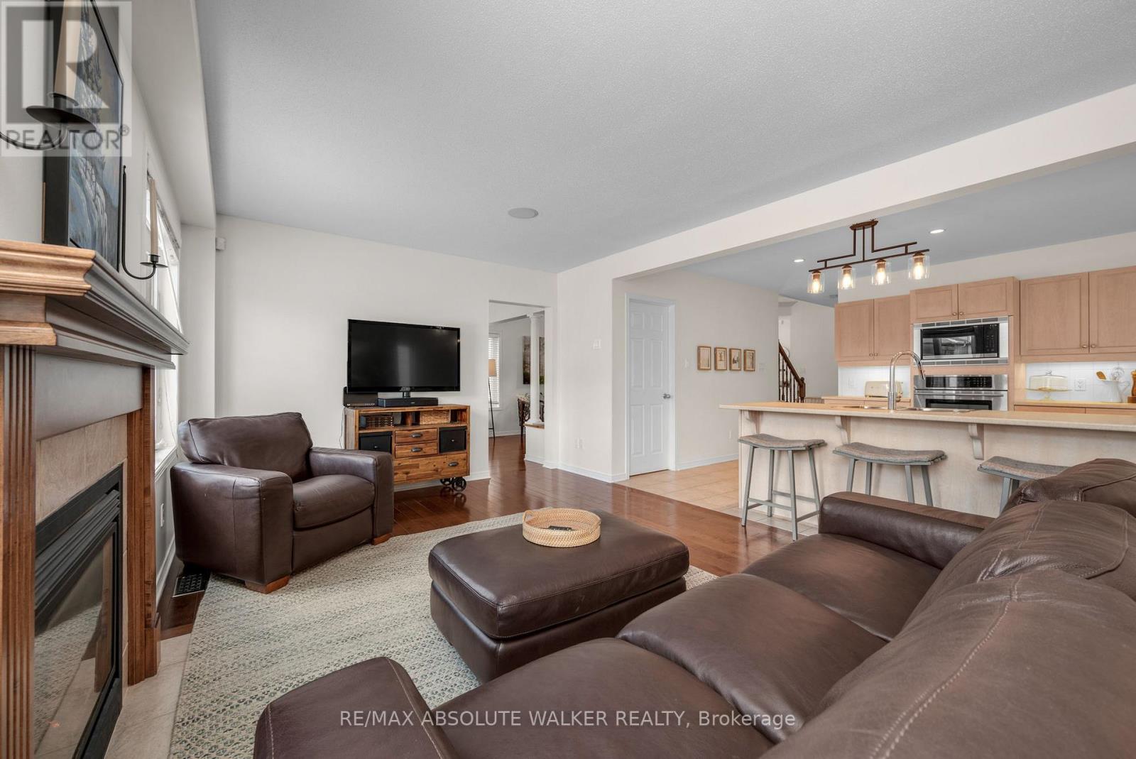 135 Arrowwood Drive, Ottawa, Ontario  K2S 2G3 - Photo 13 - X12913730