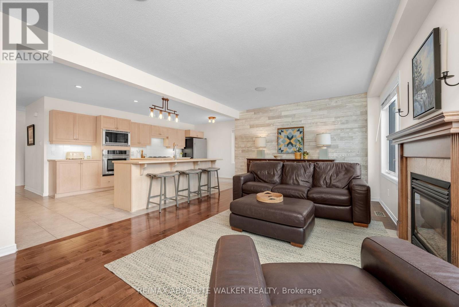 135 Arrowwood Drive, Ottawa, Ontario  K2S 2G3 - Photo 14 - X12913730