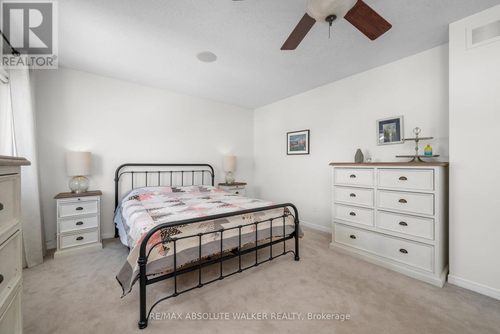 135 Arrowwood Drive, Ottawa, Ontario  K2S 2G3 - Photo 23 - X12913730