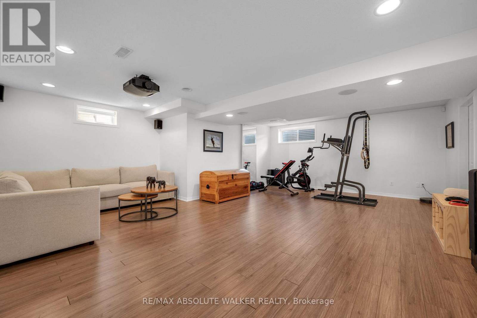 135 Arrowwood Drive, Ottawa, Ontario  K2S 2G3 - Photo 35 - X12913730