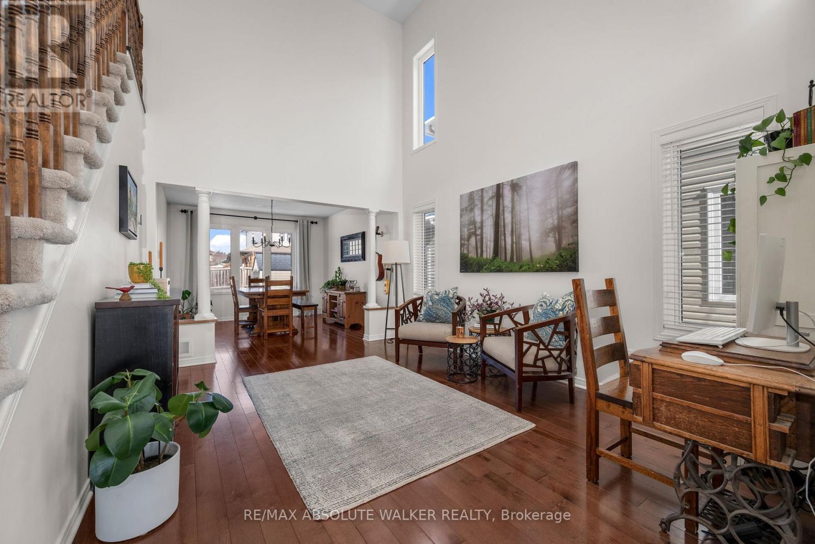 135 Arrowwood Drive, Ottawa, Ontario  K2S 2G3 - Photo 5 - X12913730