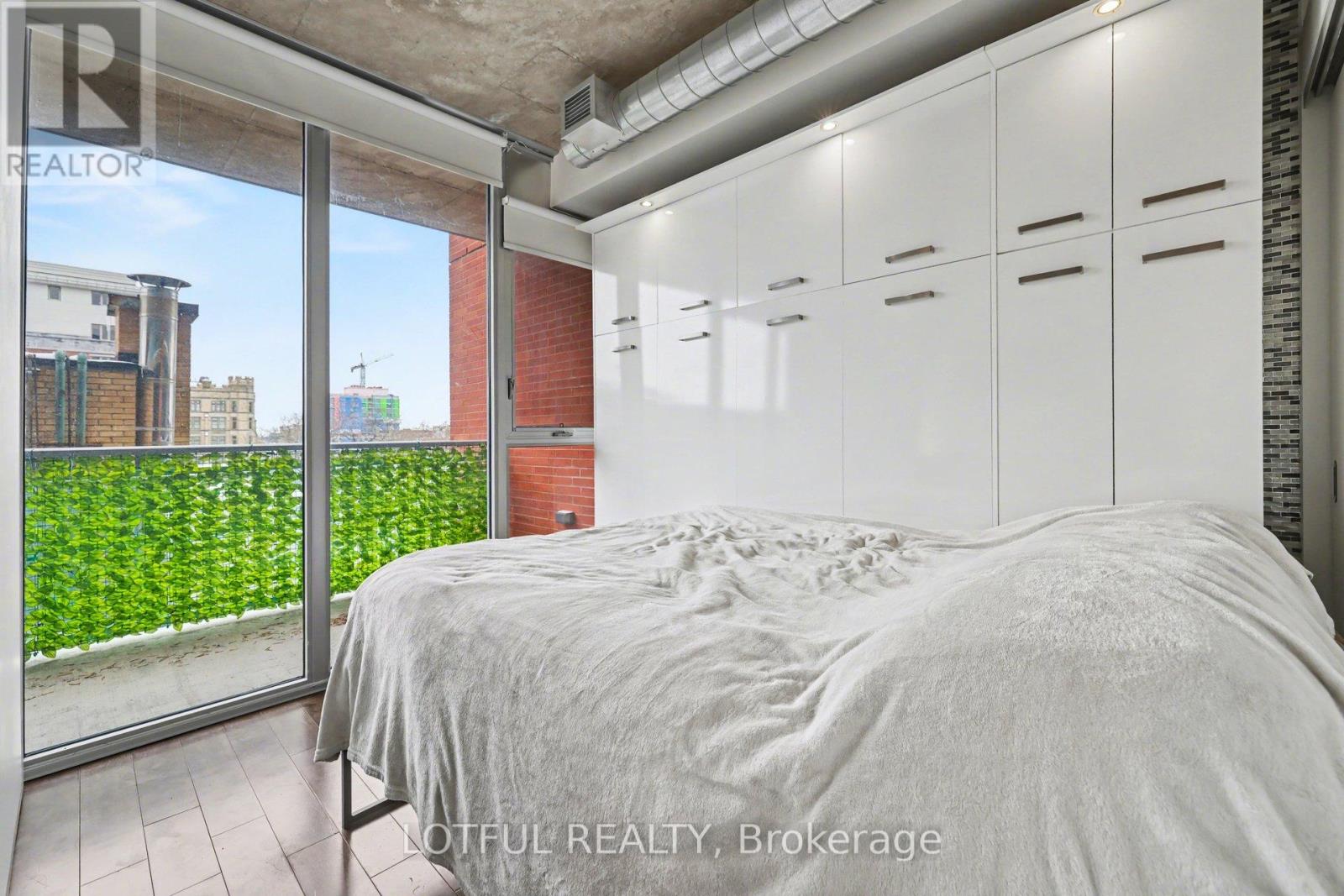 544 - 340 Mcleod Street, Ottawa, Ontario  K2P 1A4 - Photo 16 - X12913752