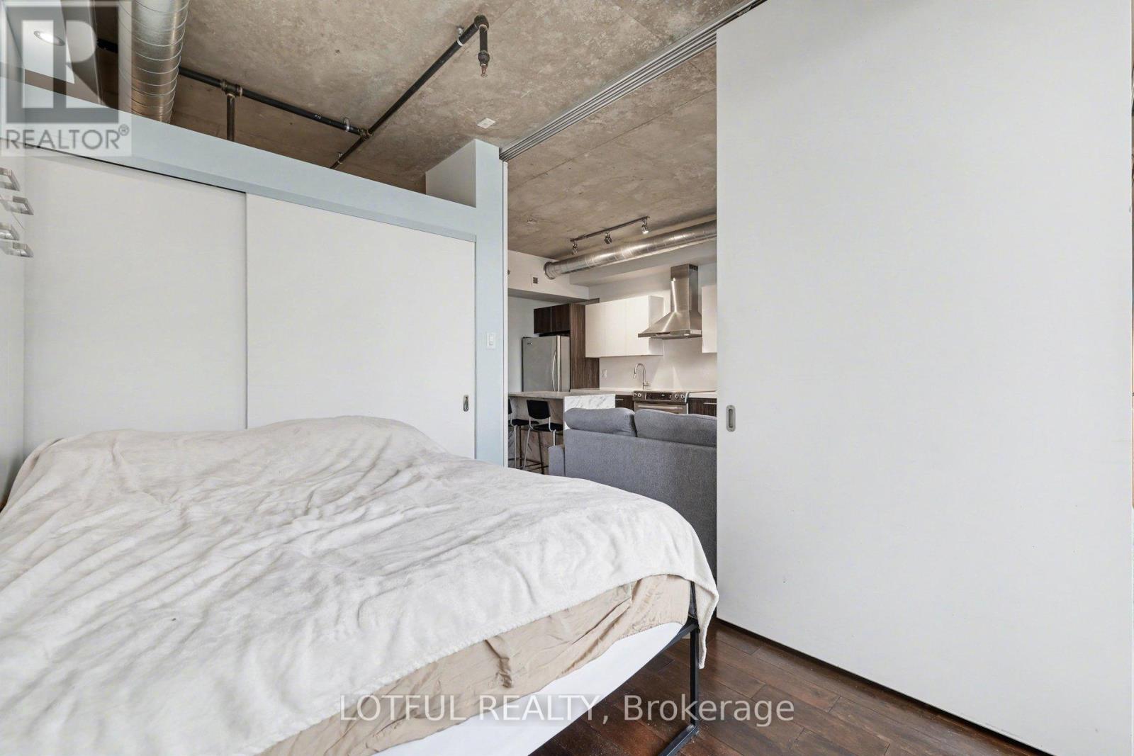 544 - 340 Mcleod Street, Ottawa, Ontario  K2P 1A4 - Photo 18 - X12913752