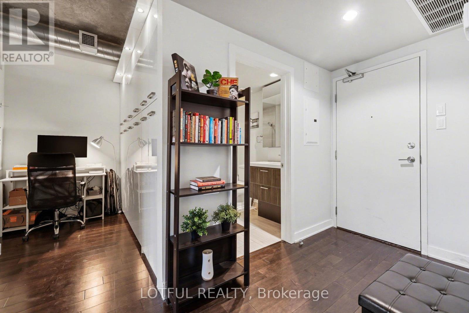 544 - 340 Mcleod Street, Ottawa, Ontario  K2P 1A4 - Photo 5 - X12913752