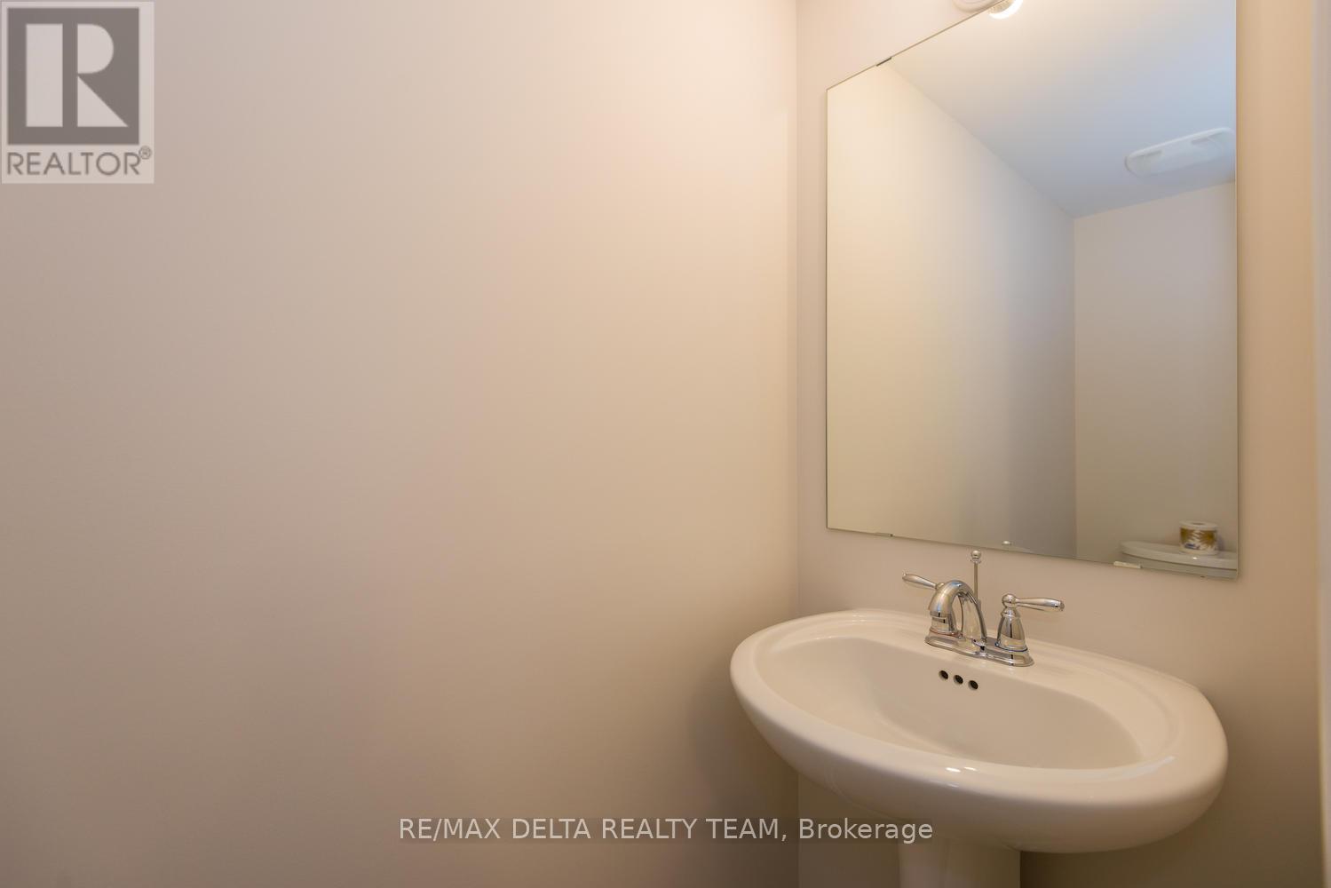 195 Par-La-Ville Circle, Ottawa, Ontario  K2S 0M6 - Photo 10 - X12913784