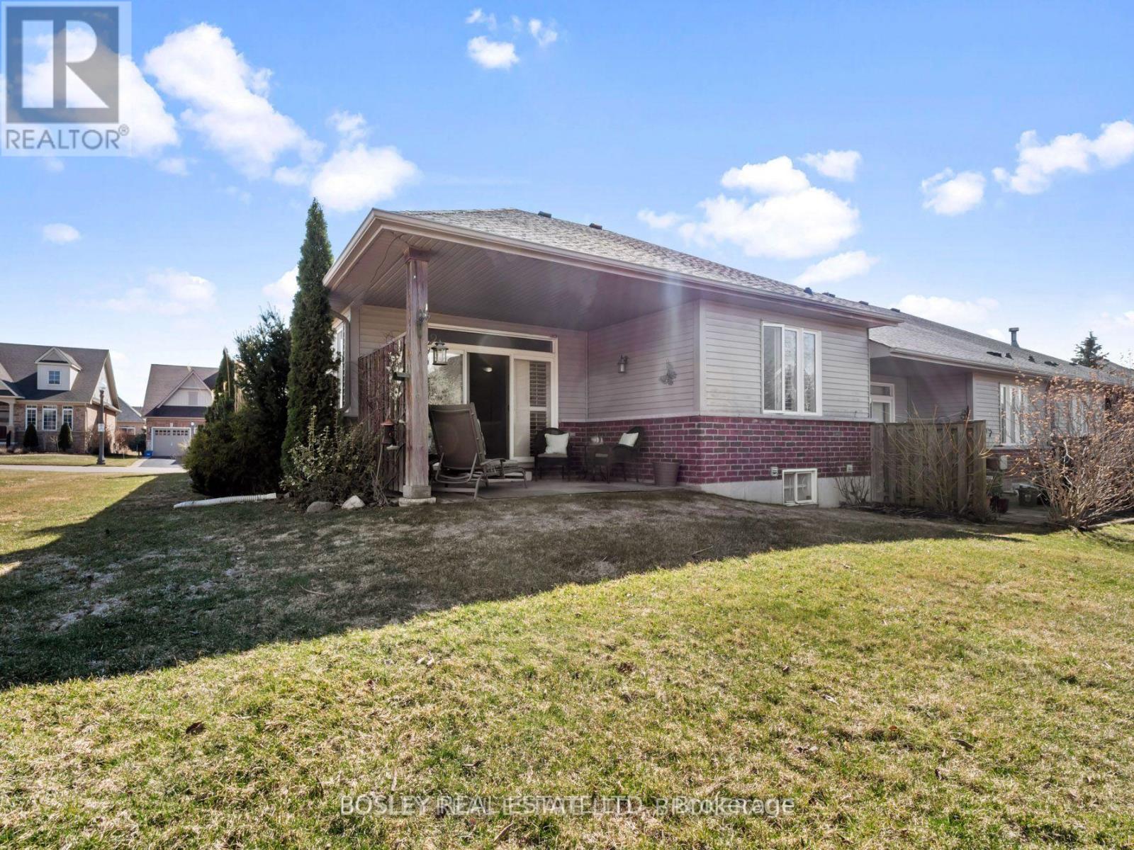 50 Aaron Trail, Welland, Ontario  L3B 6G4 - Photo 2 - X12913478