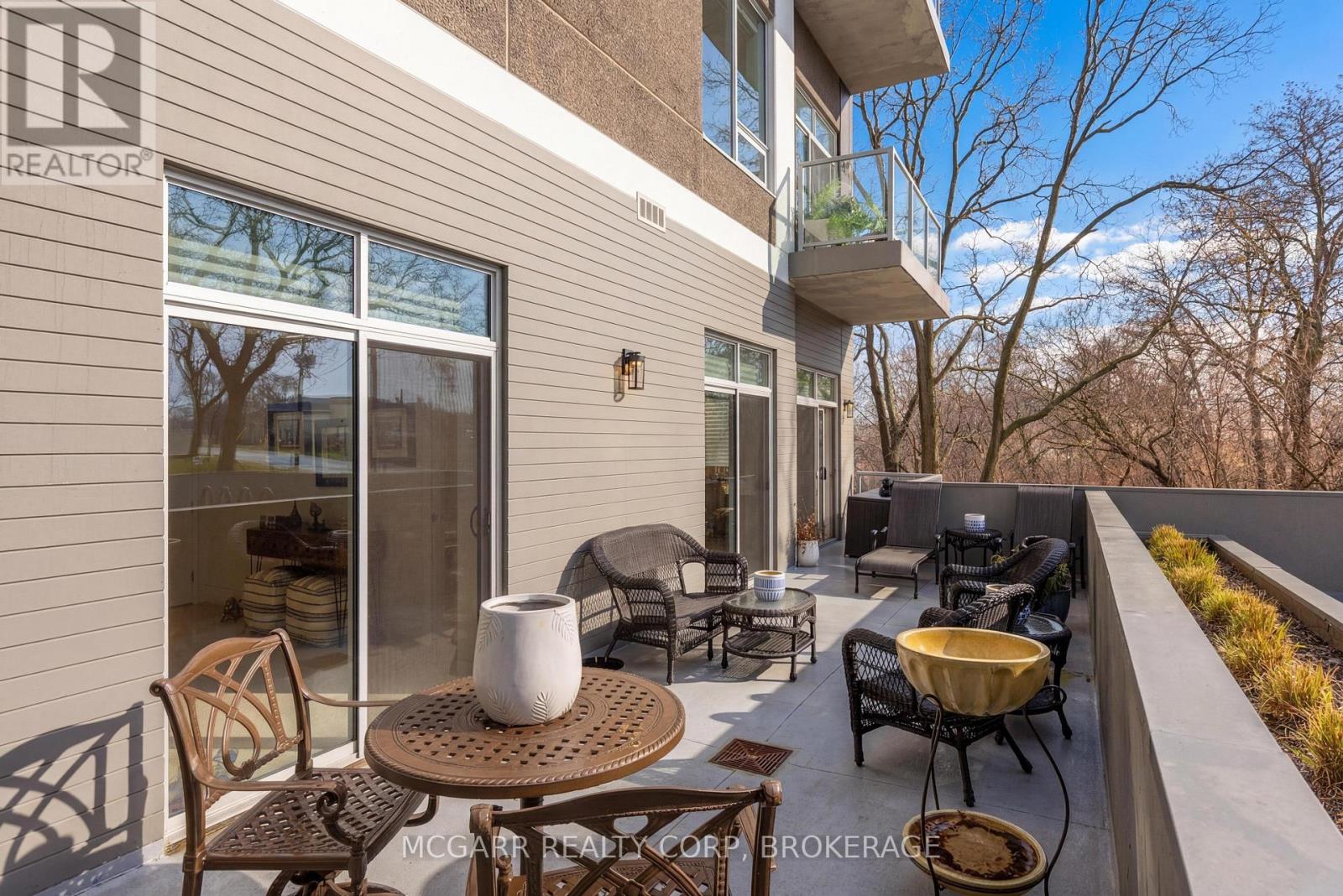 401 - 77 Yates Street, St. Catharines, Ontario  L2R 5H7 - Photo 10 - X12913506