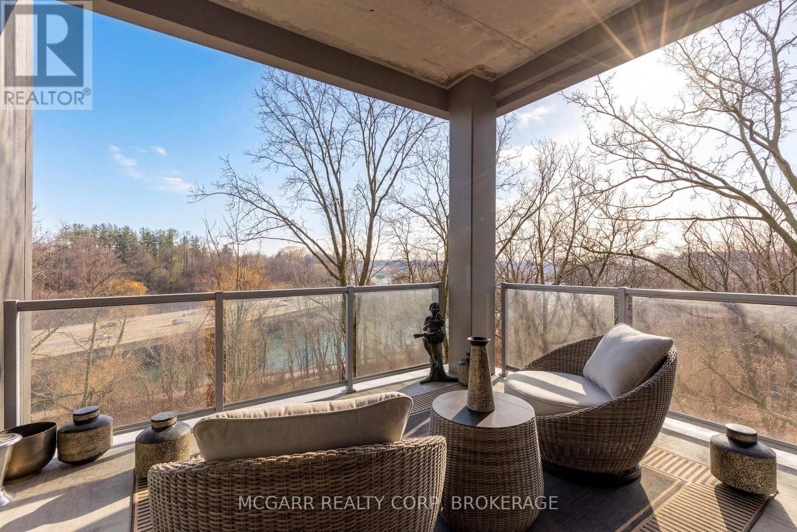 401 - 77 Yates Street, St. Catharines, Ontario  L2R 5H7 - Photo 12 - X12913506