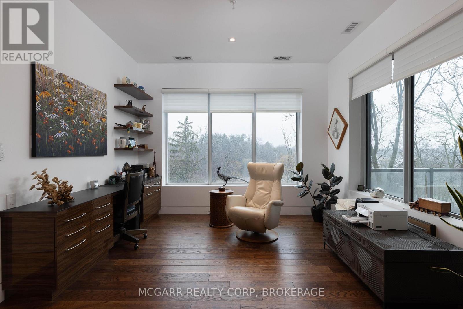 401 - 77 Yates Street, St. Catharines, Ontario  L2R 5H7 - Photo 15 - X12913506