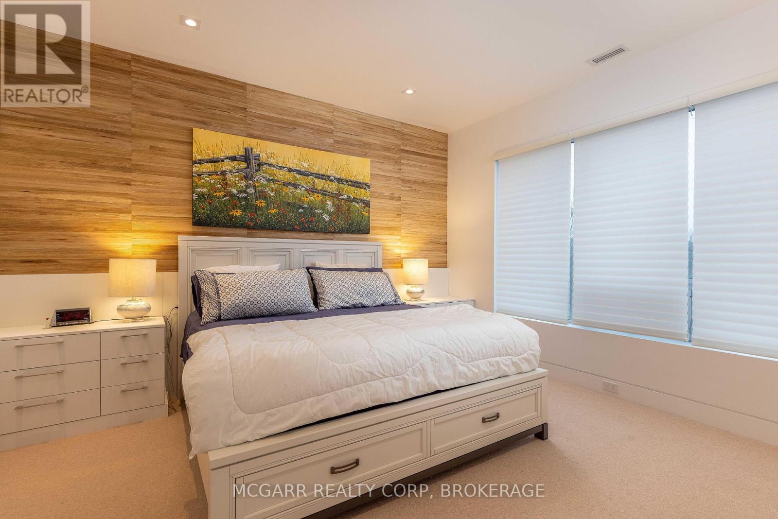 401 - 77 Yates Street, St. Catharines, Ontario  L2R 5H7 - Photo 17 - X12913506