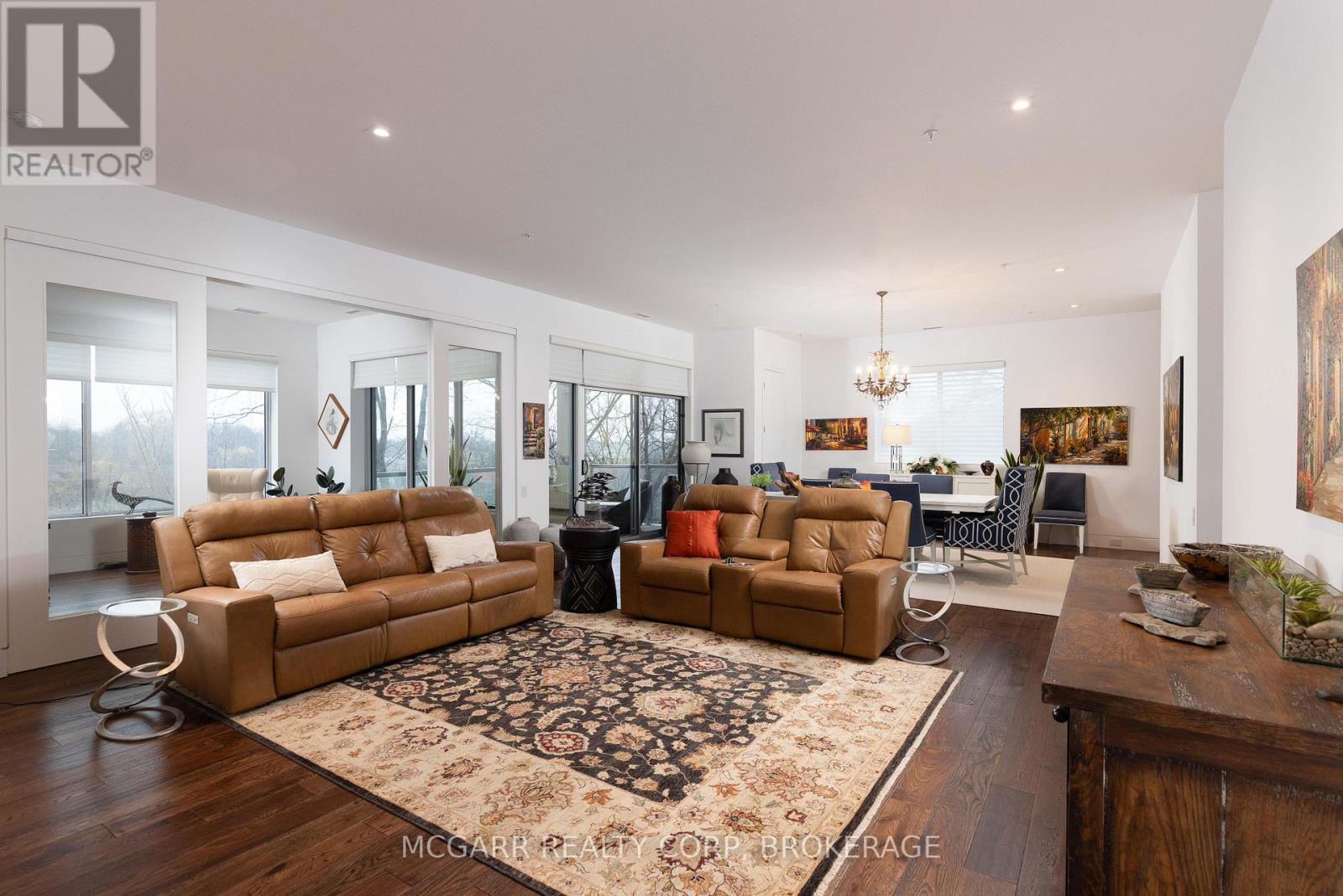 401 - 77 Yates Street, St. Catharines, Ontario  L2R 5H7 - Photo 2 - X12913506