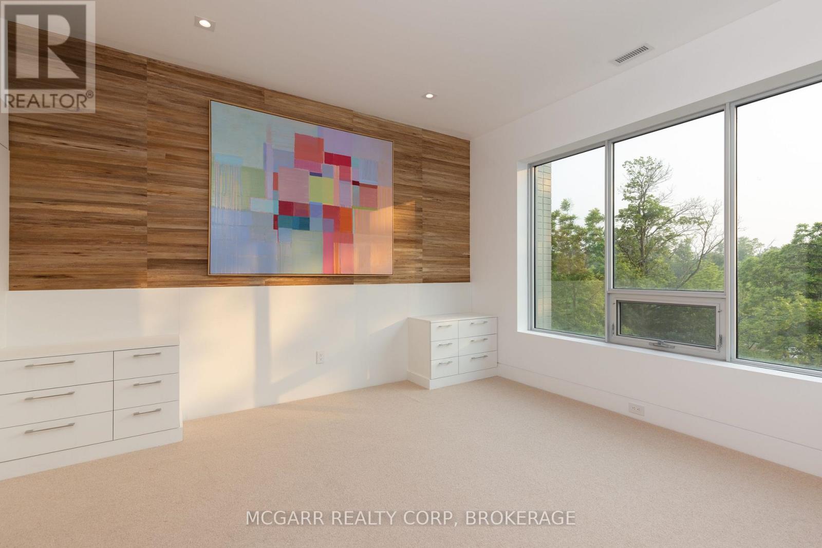 401 - 77 Yates Street, St. Catharines, Ontario  L2R 5H7 - Photo 28 - X12913506