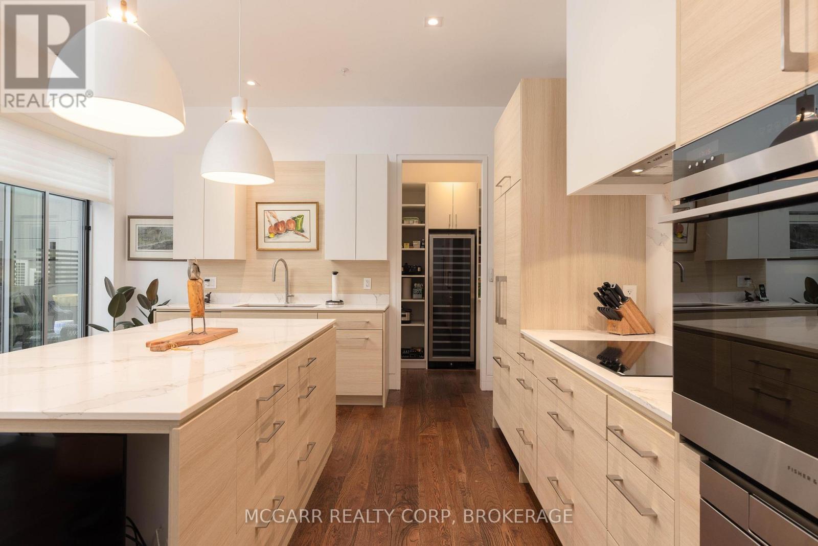 401 - 77 Yates Street, St. Catharines, Ontario  L2R 5H7 - Photo 7 - X12913506