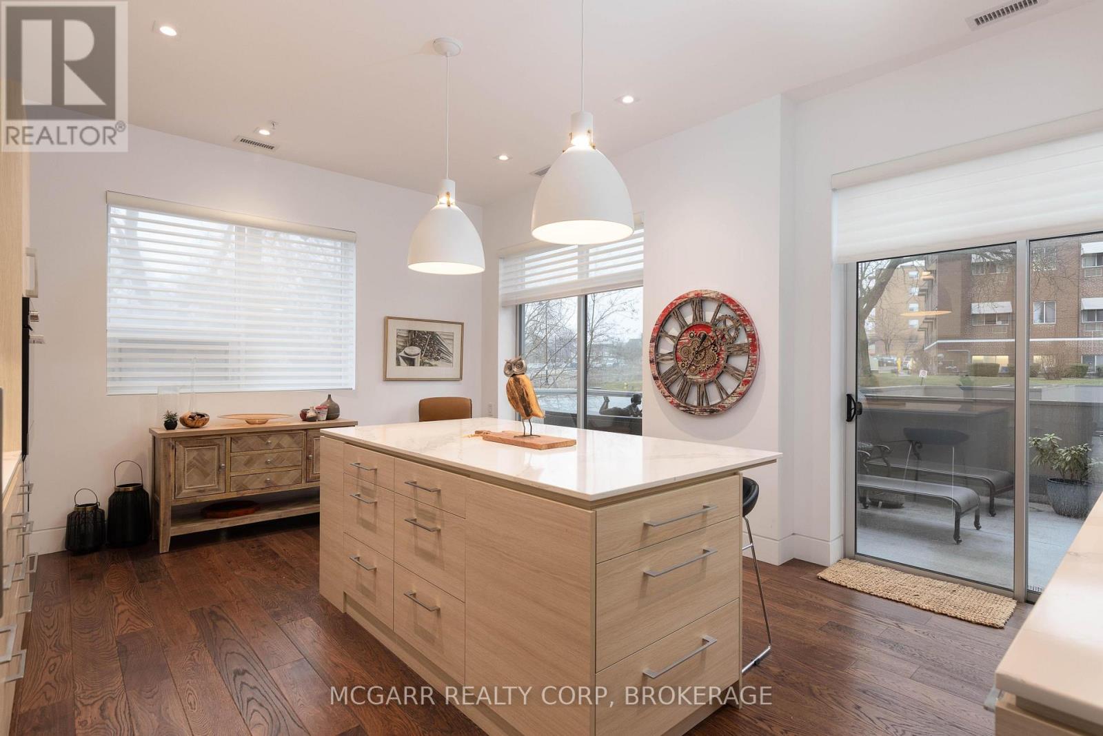 401 - 77 Yates Street, St. Catharines, Ontario  L2R 5H7 - Photo 8 - X12913506